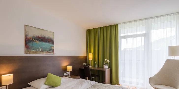 Horné Rakúsko: 4* hotel v meste Wesenufer s polpenziou plus, saunou aj fitness, vr. karty zliav