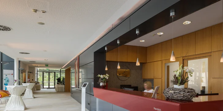 Horné Rakúsko: 4* hotel v meste Wesenufer s polpenziou plus, saunou aj fitness, vr. karty zliav
