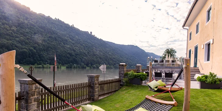 Horné Rakúsko: 4* hotel v meste Wesenufer s polpenziou plus, saunou aj fitness, vr. karty zliav