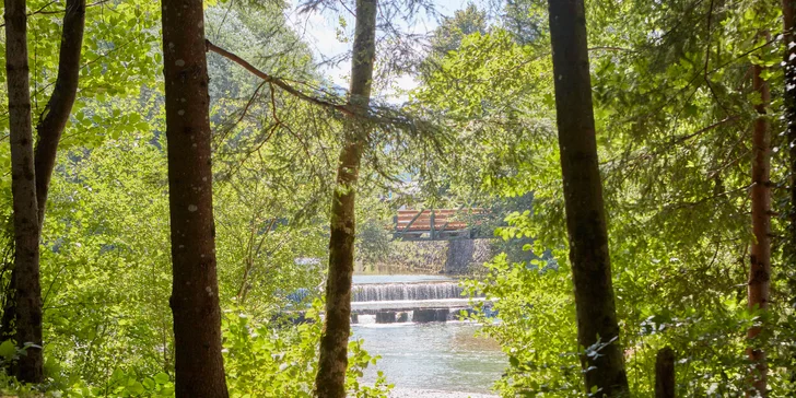 Pohoda v Bavorských Alpách: 3* hotel pri rieke Traun, bohaté raňajky a karta výhod