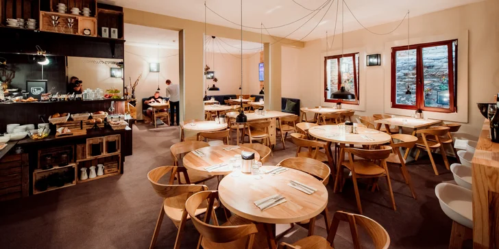 Romantický pobyt v Boutique Hoteli 11 v Nitre s exkluzívnym privátnym wellness na streche s výhľadom na mesto