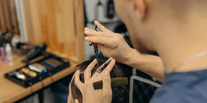 Pánsky barber strih samostatne alebo s úpravou brady