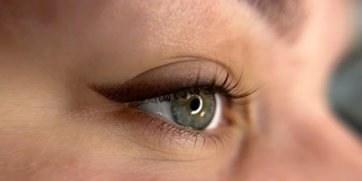 Permanentný make-up: Mihalnice, linka, obočie alebo pery