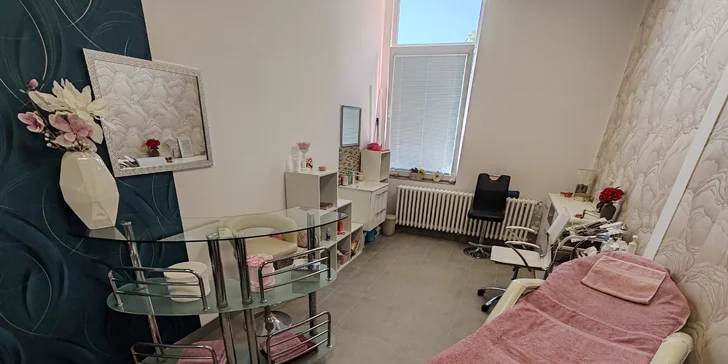 Čistenie pleti s mikromasážou, mezoterapia alebo regeneračné ošetrenie s úpravou obočia