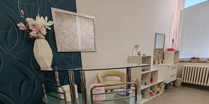 Čistenie pleti s mikromasážou, mezoterapia alebo regeneračné ošetrenie s úpravou obočia