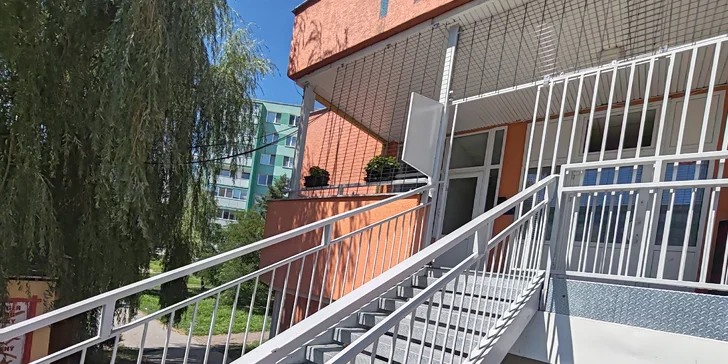 Čistenie pleti s mikromasážou, mezoterapia alebo regeneračné ošetrenie s úpravou obočia