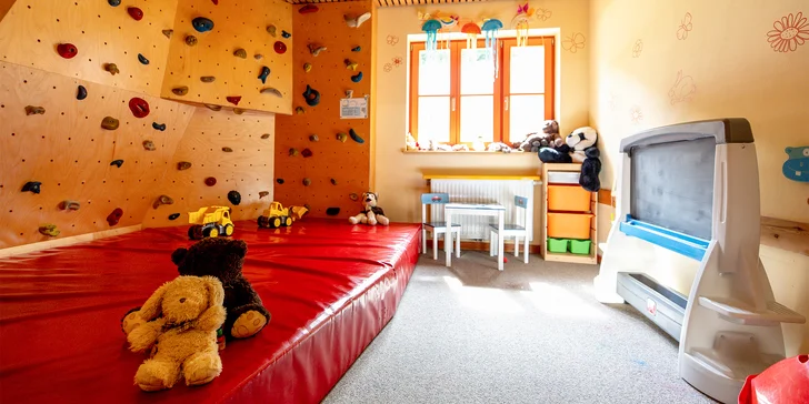 Aktívna dovolenka v Alpách: 3* hotel s polpenziou a lesnou saunou, 5 minút od centra Donnersbachwaldu