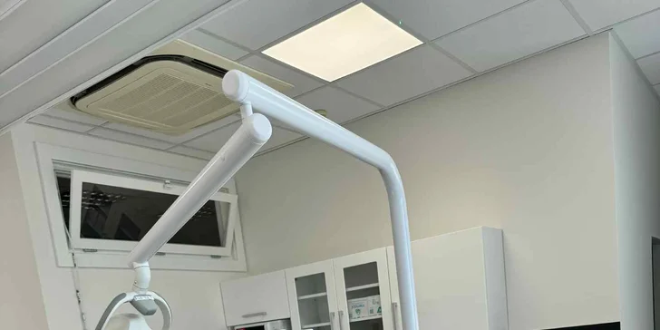 Profesionálna dentálna hygiena s pieskovaním pre deti i dospelých