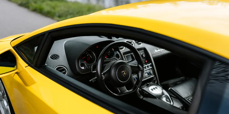 Adrenalínová jazda na Ferrari či Lamborghini!