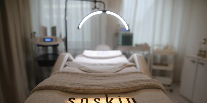 Lifting pleti pomocou rádiofrekvencie alebo rádiomezolift XILIA GLOW na tvár, krk a dekolt
