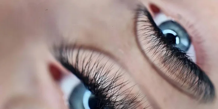 Rôzne druhy mihalníc, Lash lifting alebo laminácia obočia