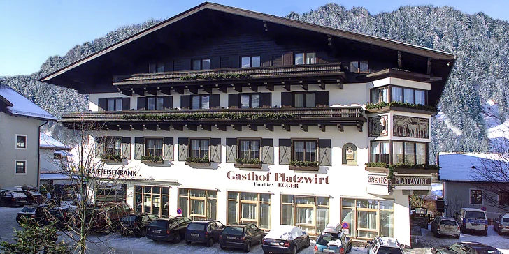 Zimná dovolenka v rakúskom Raurise: horský hotel 500 metrov od skiareálu, polpenzia plus a wellness