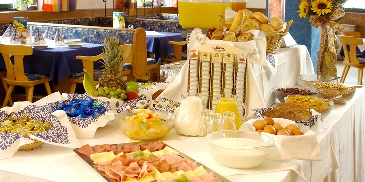 Zimná dovolenka v rakúskom Raurise: horský hotel 500 metrov od skiareálu, polpenzia plus a wellness