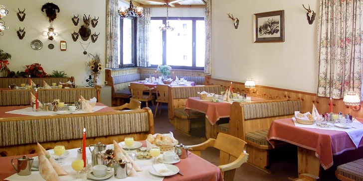 Zimná dovolenka v rakúskom Raurise: horský hotel 500 metrov od skiareálu, polpenzia plus a wellness
