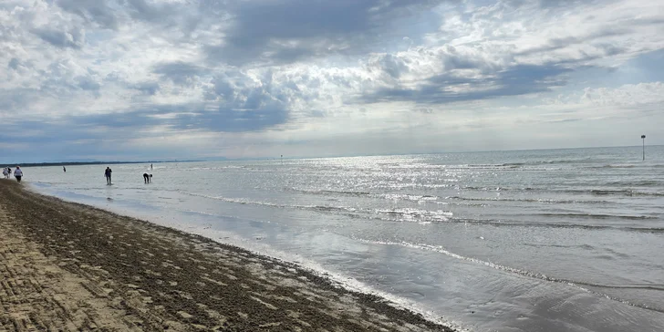 Víkendové kúpanie v talianskom Caorle: more, piesok a dokonalá pohoda