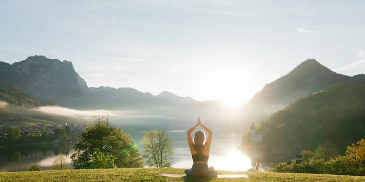 Pobyt v rakúskych Alpách: hotelové izby aj apartmány pri jazere Grundlsee, wellness a raňajky