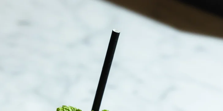 Miešané kokteily podľa výberu v novootvorenom Brudi Coffe & Wine Bar