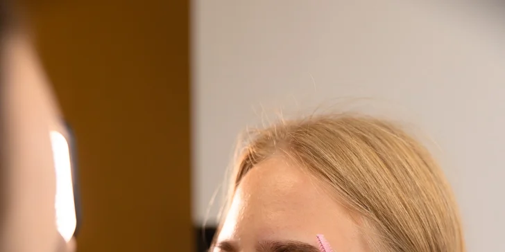 Laminácia obočia a mihalníc s farbením aj botoxom v Nelik beauty studio