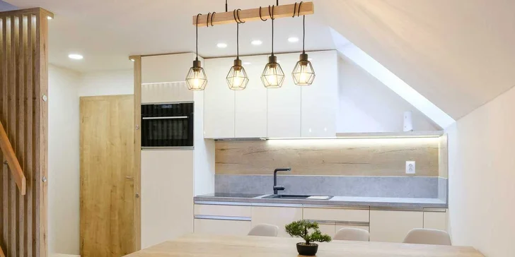 Atrakciami nabitá Valčianska dolina: pobyt v komfortných apartmánoch s výhľadom na jazero