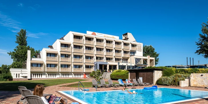 Rodinný hotel pri Balatone: wellness a moderné izby s terasou, 1 dieťa do 5,99 r zadarmo