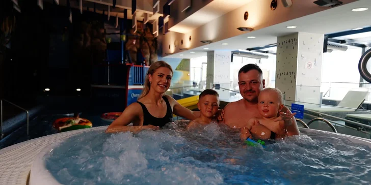 Celodenný vstup do AquaCity Poprad: Aquapark alebo Wellness Packet