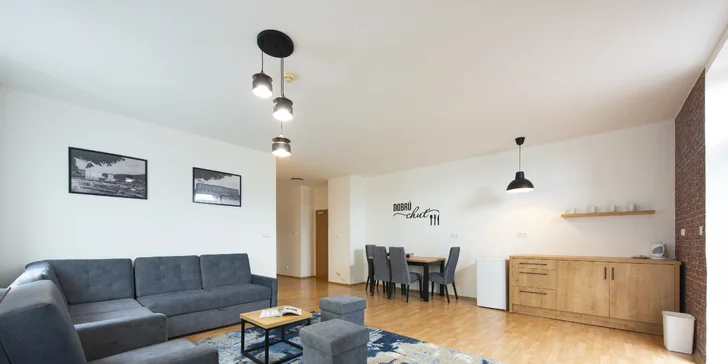 Rodinná dovolenka v priestranných apartmánoch na úpätí Vysokých Tatier s množstvom aktivít, kúsok od jazera