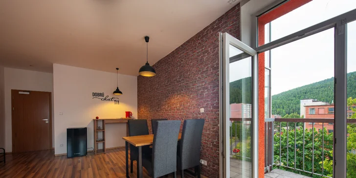 Rodinná dovolenka v priestranných apartmánoch na úpätí Vysokých Tatier s množstvom aktivít, kúsok od jazera