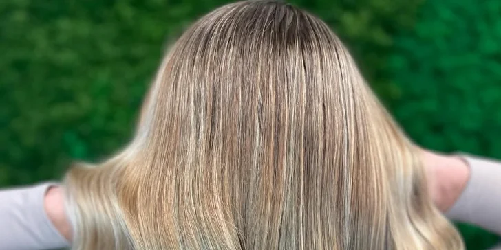 Dámsky strih s regeneráciou, farbenie s podstrihnutím alebo štýlové Balayage