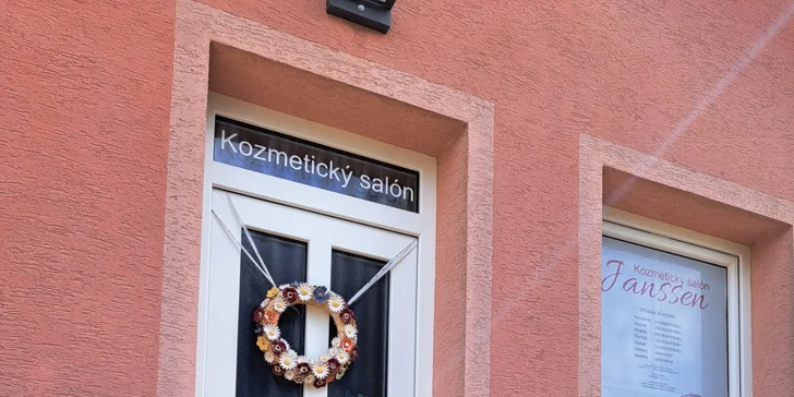 Krásna a zdravá pleť vďaka hĺbkovému čisteniu pleti, mikrodermabrázii či masáži tváre, krku a dekoltu