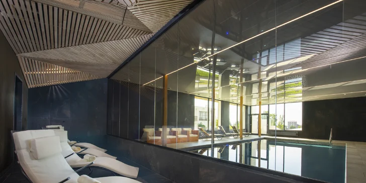 Celodenný vstup do hotelového wellness centra s večerou pre dieťa alebo dospelého