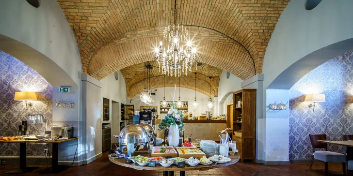 Zámocký hotel na okraji Prahy: luxusné izby, raňajky aj večere a vstupenky na výstavy