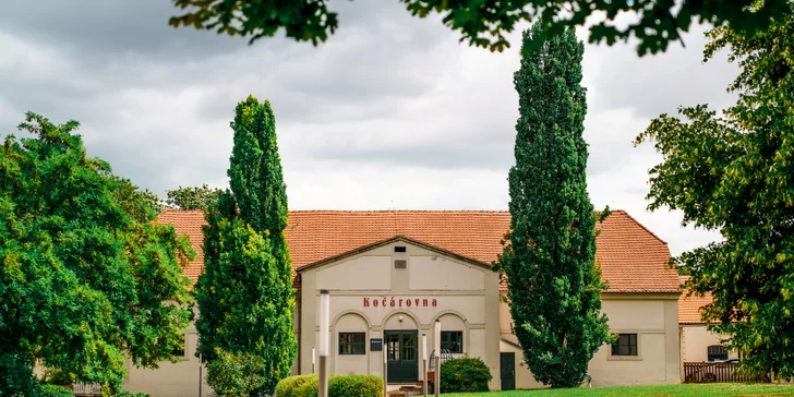 Zámocký hotel na okraji Prahy: luxusné izby, raňajky aj večere a vstupenky na výstavy