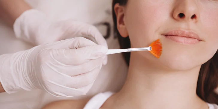 Krásna a zdravá pleť vďaka hĺbkovému čisteniu pleti, mikrodermabrázii či masáži tváre, krku a dekoltu