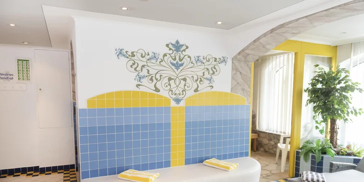 Kitzbühelských Alpách: 4* hotel blízko zjazdovky, bohatá polpenzia, saunová zóna aj karta výhod