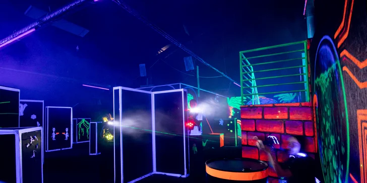 Laser game, virtuálna realita pre 2 osoby, digitálna autodráha a iné hry pre viacero hráčov