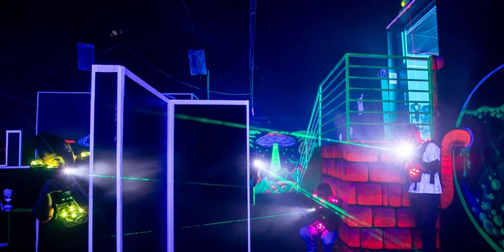 Laser game, virtuálna realita pre 2 osoby, digitálna autodráha a iné hry pre viacero hráčov