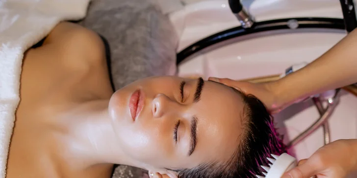 Head Spa: Kvetinový alebo detoxikačný rituál starostlivosti o vlasy a pokožku hlavy