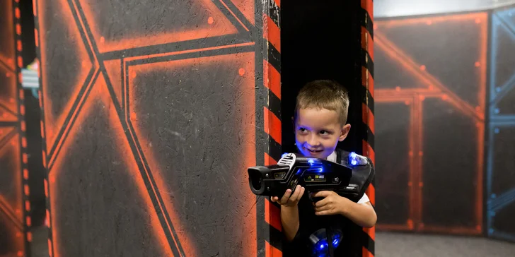Laser Game v Steam Factory aj s pizzou, nápojom a žetónmi do FUN GAME