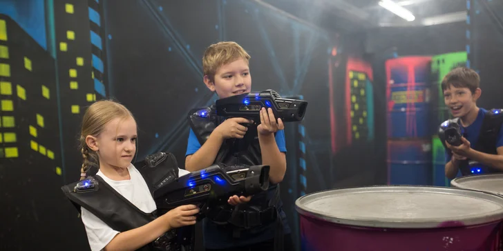 Laser Game v Steam Factory aj s pizzou, nápojom a žetónmi do FUN GAME