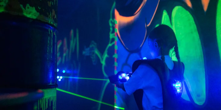Laser Game v Steam Factory aj s pizzou, nápojom a žetónmi do FUN GAME