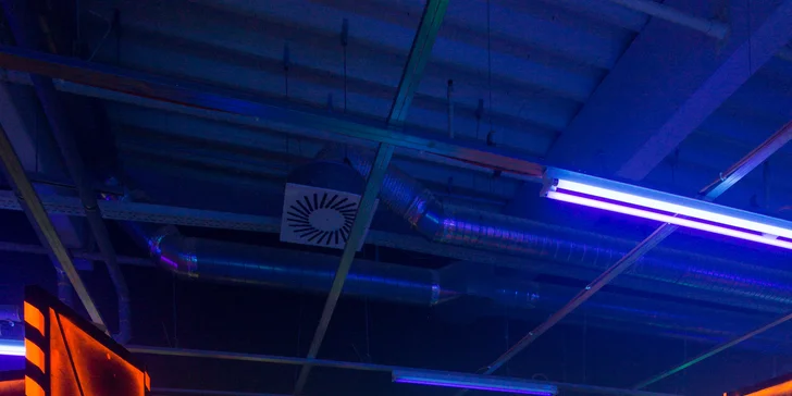 Laser Game v Steam Factory aj s pizzou, nápojom a žetónmi do FUN GAME