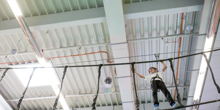 Vstup do Tarzánie - lanového centra s prekážkovou dráhou a 30 m dlhou zipline lanovkou