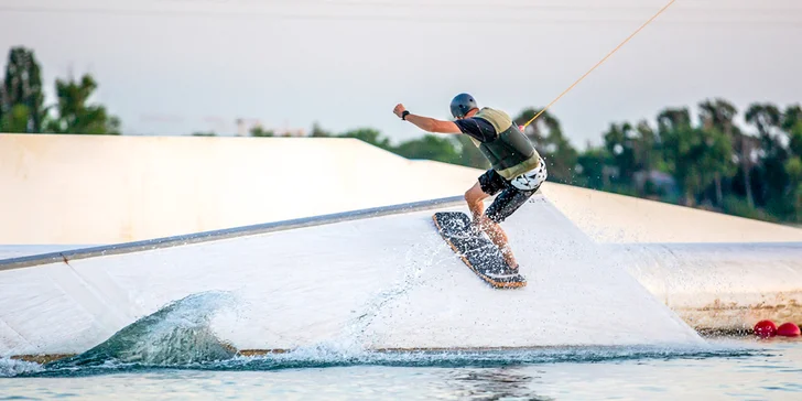 Wakeboarding na Wakelake: 2 hodiny, celý deň alebo individuálna lekcia: FROM ZERO TO HERO