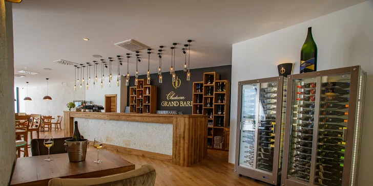 Vinohradnícky unikát na Tokaji: Jedinečné ubytovanie v Chateau GRAND BARI s raňajkami