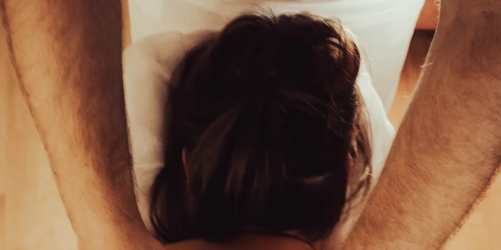 Široká ponuka masáži: Klasická, banková, psychosomatická, reflexná a i.
