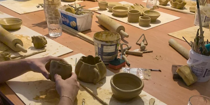 Kurz modelovania či točenia na hrnčiarskom kruhu, aj mesačný workshop