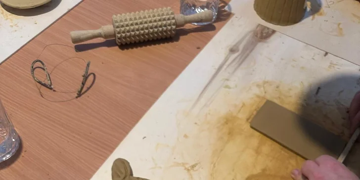 Kurz modelovania či točenia na hrnčiarskom kruhu, aj mesačný workshop