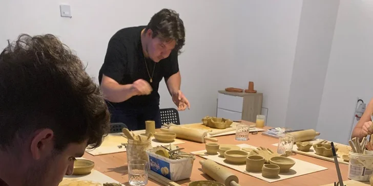 Kurz modelovania či točenia na hrnčiarskom kruhu, aj mesačný workshop