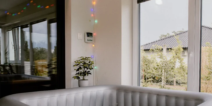 Apartmánový domček so saunou a vírivkou v Šoporni