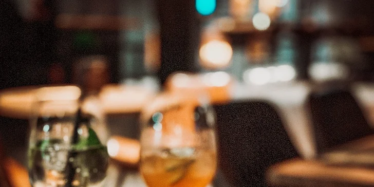 Zima vo vorarlberských Alpách: moderný hotel s raňajkami, 30 m od vleku